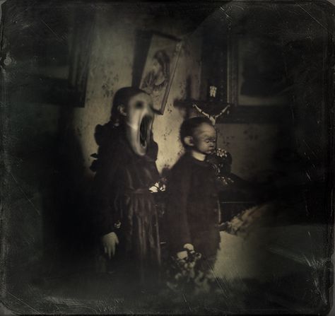 Psychosomatic by ~E-X-O-G-E-N Real Ghost Stories, Creepy Photos, Spooky Stuff, Creepy Images, Creepy Things, Real Ghosts, Creepy Horror, The Boogeyman, Creepy Pictures