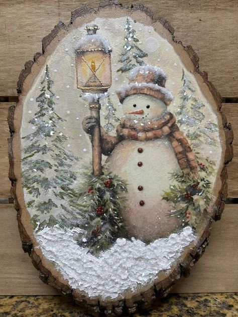 Official Mod Podge Group | Snowman on a wood slice  | Facebook Reversible Wood Slice Pumpkins And Snowman, Mod Podge Crafts Christmas, Tim Holtz Wood Slices Ideas, Hobby Lobby Wood Ornament Ideas, Wood Slice Decoupage, Decoupage Pictures On Wood, Diy Snowmen Ornaments, Decoupage On Wood Slices, Christmas Wood Slice Painting