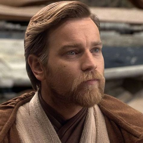 Ewan Mcgregor Obi Wan, Kenobi Series, General Kenobi, Alec Guinness, Order 66, Mustache Styles, Star Wars Obi Wan, Revenge Of The Sith, High Ground