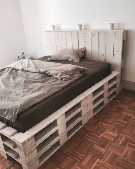 Pallet Furniture Bed, Diy Seng, Wooden Pallet Beds, Wood Pallet Beds, Pallet Bed Frame, Diy Pallet Bed, Pallet Beds, White Bed Frame, Pallet Bed