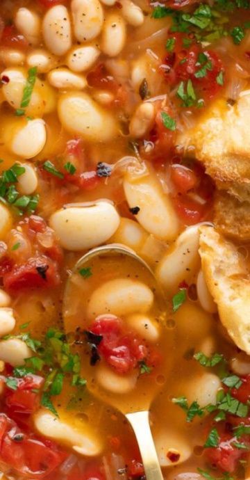 Sun Dried Tomato And White Bean Soup, Hidden Bean Tomato Soup, Roasted Tomatoes And White Beans, Weight Watchers White Bean Soup, Mexican White Bean Soup, White Bean Tomato Stew, Hearty Roasted Tomato And White Bean Stew, Soups With Fresh Tomatoes, Spicy White Bean Soup