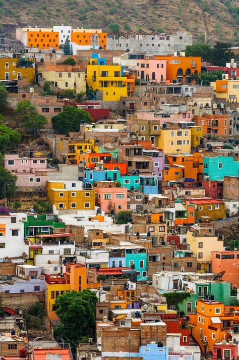 10 Colorful Cities to Inspire Your Photography Wanderlust Colorful Cities, Mexico Honeymoon, Colorful Buildings, Mexico Travel Destinations, Colorful Houses, Colorful Places, Visit Mexico, México City, Mexico Vacation