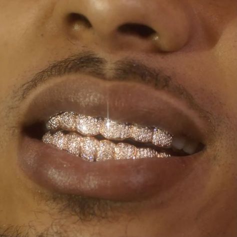 Diamond Grillz Aesthetic, Gold Grillz Men, Men Grills, Grillz Aesthetic, Grillz Men, Teeth Accessories, Open Face Grillz, Mouth Grills, Gold Grills