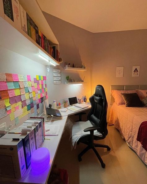 Study Room Design, Study Desk Decor, Study Room Decor, Academic Validation, Dream House Rooms, Minimalist Room, Cozy Room Decor, Study Motivation Inspiration, Study Aesthetic