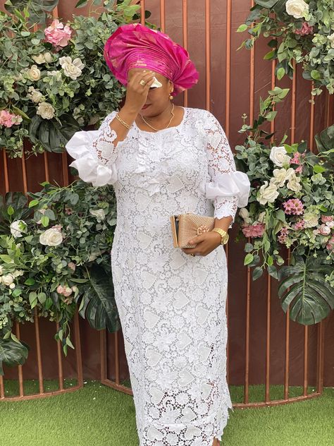 Dry Lace Styles, White Lace Dress Styles Nigerian, White Lace Dress Styles, Lace Dress Styles Nigerian, Plane White, Bubu Styles, Ready To Wear Dress, Kaftan Styles, African Blouses