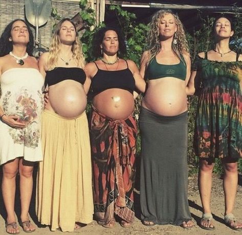 Hippie Mom Style, Hippie Pregnancy, Hippie Mama, Hippie Mom, Pregnant Outfits, Moda Hippie, Hippie Baby, Hippie Lifestyle, Hippie Culture