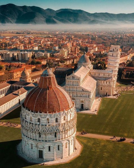 Pisa, Italy Italy Girls Trip, Pisa Italy, Italy Aesthetic, Bucket List Travel, Northern Italy, Europe Trip, Travel List, Places I Want To Go, Pisa