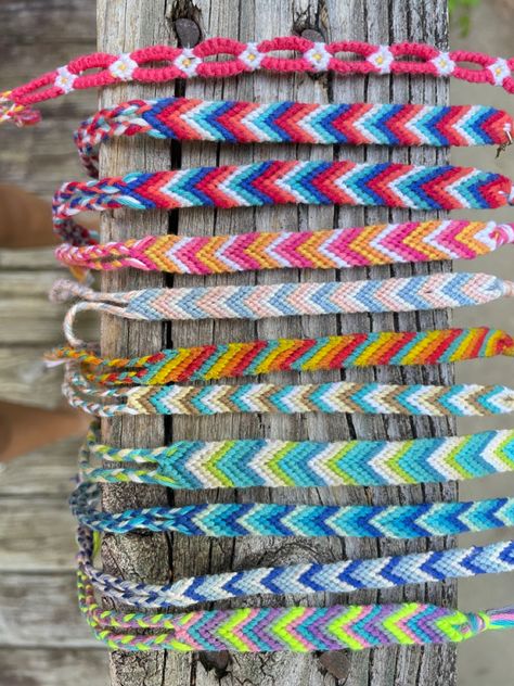 Friendship Bracelet Ideas String, Bracelet Color Combos 6 Colors, Chevron Friendship Bracelets Color Ideas, Colors For Friendship Bracelets, Summer Color Bracelets, Tropical Bracelet Colors, Triple Diamond Friendship Bracelet, Friendship Bracelets Colour Combo, Bracelet Ideas String Colors