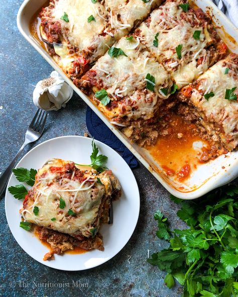 LOW CARB EGGPLANT LASAGNA - Nutritionist Mom Low Carb Eggplant Recipes, Low Carb Eggplant, Zucchini Egg, Balanced Dinner Ideas, Balanced Dinner, Italian Feast, Butternut Squash Lasagna, Easy Keto Dinner Recipes, Low Carb Lasagna