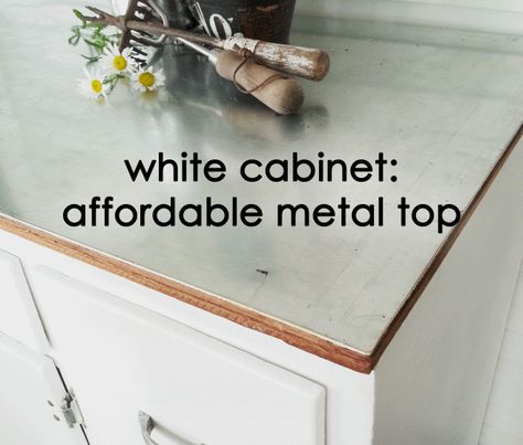 Metal counter top, DIY alternative to stainless steel. Tips and tricks to give you fantastic results. Stainless Steel Furniture Design, Camper Remodel Diy, Kitchen Remodel Stainless Steel, Cheap Kitchen Countertops, Natural Stone Counter, Best Camper, Diy Counter, Replacing Kitchen Countertops, Steel Furniture Design