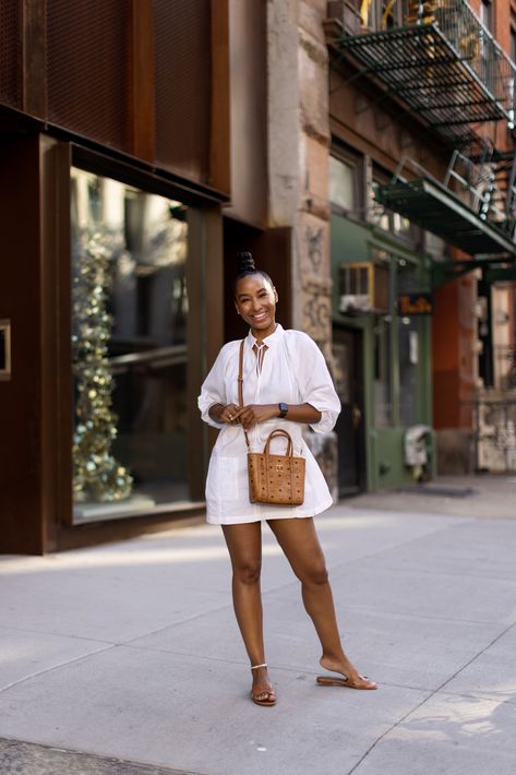 Mcm Crossbody Bag Outfit, Mcm Outfit Women, Mcm Outfit, Mcm Bag Outfit, New York Street Style Winter, Street Style Black Women, Women Casual Street Style, Style Black Women, French Street Style