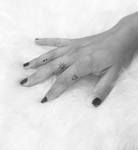 Girl Finger Tattoos, Cool Finger Tattoos, Tiny Finger Tattoos, Health Tattoo, Semicolon Tattoo, Hand Tattoos For Girls, Hand And Finger Tattoos, Large Tattoos, Cross Tattoo