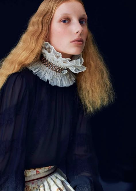 Demy de Vries Looks Like a Work of Art in Marie Claire France Painting Editorial, Billy B, Modern Baroque, Baroque Painting, Blonde Model, Fresh Face, Baroque Fashion, Fantasy Fashion, Historical Fashion