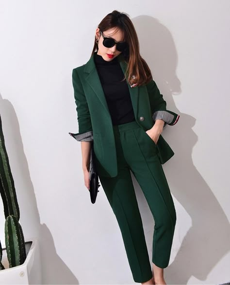 Elegant Pants Suits, Trendy Work Outfit, Suits Formal, Pant Suits For Women, Fashionable Work Outfit, Elegant Pant, Woman Suit, Business Suits, Pantsuits For Women