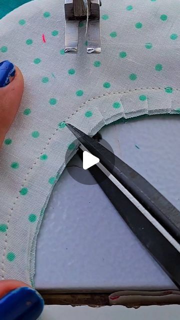 Jass Designer on Instagram: "✨Sewing Tips And Tricks✨ Neck Vs Me . #Sewing #Stitching #Trending #Reel #Jassdesigner #Costura" Stitching Tips And Tricks, How To Sew A Neckline, Neck Stitching Designs, Stitching Tips Sewing Hacks, Sewing Tips And Tricks Videos, Sewing Tricks Hacks, Sewing Hacks Clothes, How To Stitch Blouse, Stitching Hacks