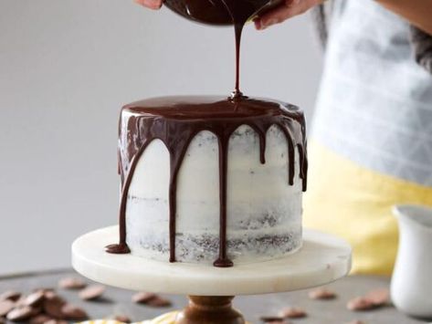 Icing For Cakes, Easy Chocolate Ganache, Amazing Cake Decorating, Types Of Frosting, Chocolate Ganache Recipe, Cake Style, Ganache Recipe, Cake Decorating Ideas, Amazing Cake