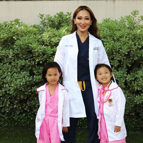 <em>RHOD</em>: Dr. Tiffany Moon Breaks Down over Feelings of Mom Guilt — 'I've Been Full-Time Doctor and Part-Time Mom' Working Mom Aesthetic, Doctor Inspiration, Doctor And Nurse, Woman Doctor, Twin Daughters, I'm So Tired, Mom Brain, Women In Stem, Medical School Inspiration