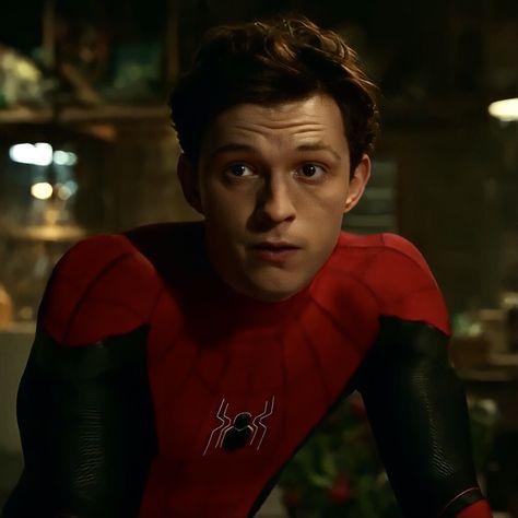 #peterparker #tomholland #nowayhome #avengers #mcu #ucm Tom Holland Spiderman Icon, Spiderman Tom Holland, Mcu Spiderman, Spiderman No Way Home, Peter Spiderman, Cr7 Vs Messi, Tom Holland Zendaya, Bug Boy, Tom Parker