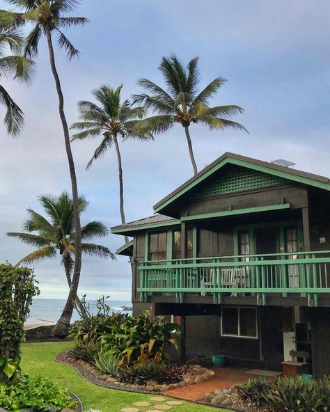 Hawaii Beach House, Moving To Hawaii, Hawaiian Homes, A Place To Call Home, Bucket List Family, Big Island Of Hawaii, Dream Beach Houses, Island Of Hawaii, First House