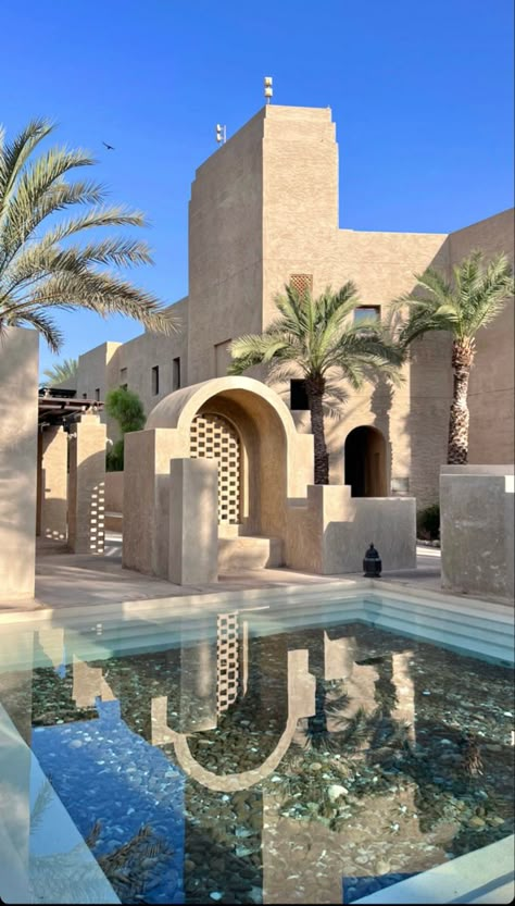 Dubai House Design, Dubai Moodboard, Dubai Hotel Luxury, Oasis Architecture, Desert Mansion, Dubai Mansions, Desert Building, Desert Palace, Houses In Dubai