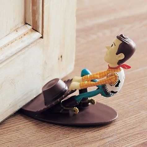 22 Creative Doorstop Ideas With Funny Character 3d Tiskárna, Disney House, Deco Disney, Casa Disney, Disney Room Decor, Disney Bedrooms, Disney Rooms, Disney Japan, Baby Koala