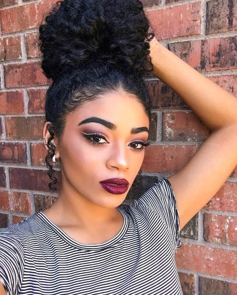 “@anastasiabeverlyhills liquid lipstick in the color sad girl Formal Headband, Curly Hair Designs, Updo With Headband, Dunner Wordend Haar, Curly Bun Hairstyles, Twisted Hair, Curly Hair Tutorial, Easy Bun Hairstyles, Cute Curly Hairstyles