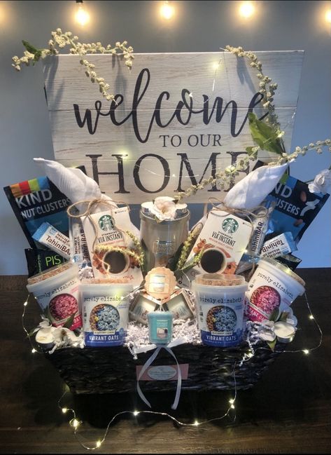 Welcome Home Gifts For Husband, Welcome Home Basket For Boyfriend, Welcome Home Basket, Bridal Gift Wrapping Ideas, Welcome Home Gifts, Bf Gifts, Short Square Acrylic Nails, Welcome To Our Home, Gift Wrapping Ideas