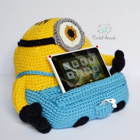 Crochet Phone Case Pattern, Crochet Phone Holder, Crochet Phone Case, Pouch Ideas, Phone Case Pattern, Phone Cases Ideas, Minion Crochet, Crochet Phone Cases, Crochet Mobile