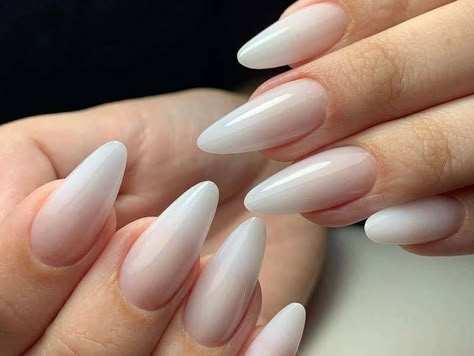 French Manicure Acrylic Nails, Almond Nails French, French Manicure Designs, Wedding Nails French, Milky Nails, Ombre Nail Designs, Makijaż Smokey Eye, Nail Art Wedding, Round Nails