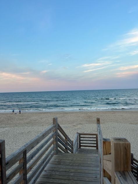 Outer Banks Family Vacation, Nc Beach Aesthetic, North Carolina Aesthetic Beach, Outer Banks South Carolina, Outerbanks North Carolina Aesthetic, Outer Banks Beach Aesthetic, Outer Banks Nc Aesthetic, North Carolina Raleigh, The Outer Banks North Carolina