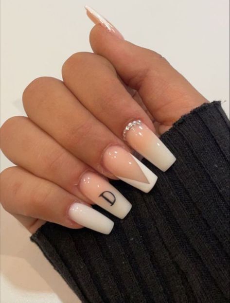 Nails Guys, Nails With Letters, Trending Summer Nails, Hippie Nails, Nails Inspired, Subtle Nails, Girly Acrylic Nails, French Tip Acrylic Nails, Spring Nail Designs