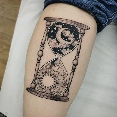 Glass Timer Tattoo, Traditional Hour Glass Tattoo Ideas, Sun And Moon Sand Timer Tattoo, Steampunk Hourglass Tattoo, Neo Trad Hourglass Tattoo, Cool Hourglass Tattoo, Sun Moon Hourglass Tattoo, Time Sand Clock Tattoo, Sun And Moon Hourglass Tattoo