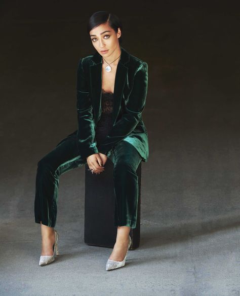 Green Velvet Suit, Green Suit Women, Ruth Negga, Women In Suits, Woman Suit, Athleisure Dress, Velvet Suit, Green Suit, Woman Suit Fashion