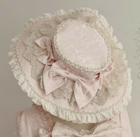 Topi Vintage, Desain Pantry, Desain Buklet, Victorian Hats, Classic Lolita, Princess Aesthetic, Anne With An E, Pink Hat, Head Accessories