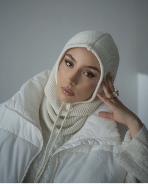 Muslim Outfits Casual, Hijab Style Casual, Casual Hijab Outfit, Casual Hijab, Diy Fashion Clothing, Muslim Outfits, Cute Hoodie, Beauty Goals, Photoshoot Photography