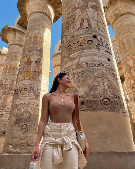 Egypt Outfit, Egypt Outfits, Rome Outfits, Rome Photography, Spiderman Outfit, Egyptian Clothing, Egypt Aesthetic, Luxor Temple, Egypt Tours