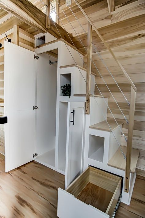 Trailer Home Interior, Apartemen Studio, Tiny House Stairs, Small Tiny House, Tiny House Interior Design, Tiny House Loft, Best Tiny House, House Loft, Tiny House Inspiration