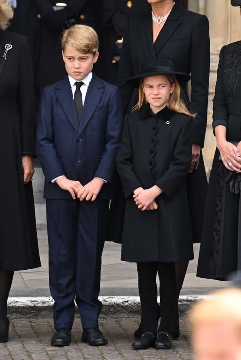 Princess Lottie, Prince Charlotte, Childhood Fashion, Principe William Y Kate, Prince Georges, Princesa Charlotte, William E Kate, George And Charlotte, Prince George Alexander Louis