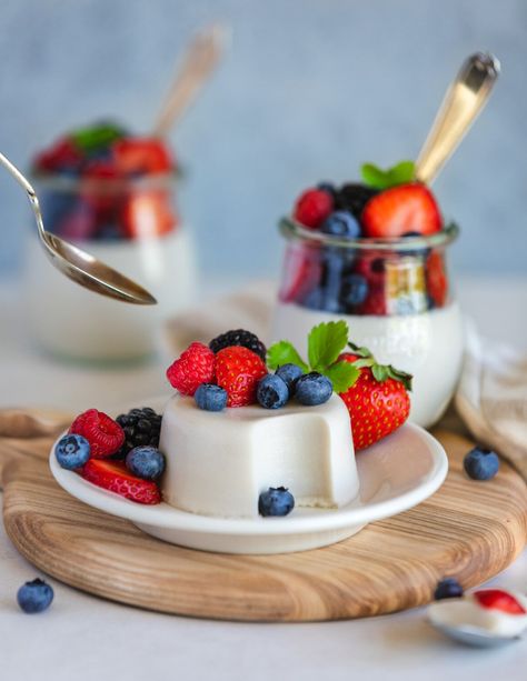 This easy vegan panna cotta recipe makes the most delicious summer dessert. It’s firm enough to hold a pile of fresh berries, yet soft enough to melt in your mouth. Using only 4 ingredients, it’s surprisingly easy to make, and tastes just like the fancy Italian dessert! #pannacottarecipe #veganpannacotta Vegan Panna Cotta, Vegan Strawberry Shortcake, Panna Cotta Recipe, Seasonal Desserts, Easy Vegan Dessert, Vegan Pumpkin Pie, Strawberry Shortcake Recipes, Shortcake Recipe, Vegan Chocolate Cake