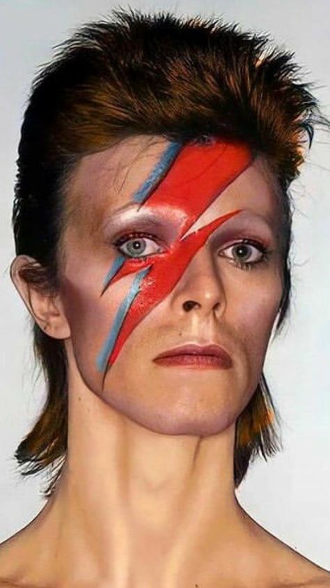 Ziggy Stardust Costume, David Bowie Makeup, David Bowie Costume, David Bowie Fashion, Rock Makeup, Party Make-up, Drag Make-up, 80s Makeup, Bowie Art