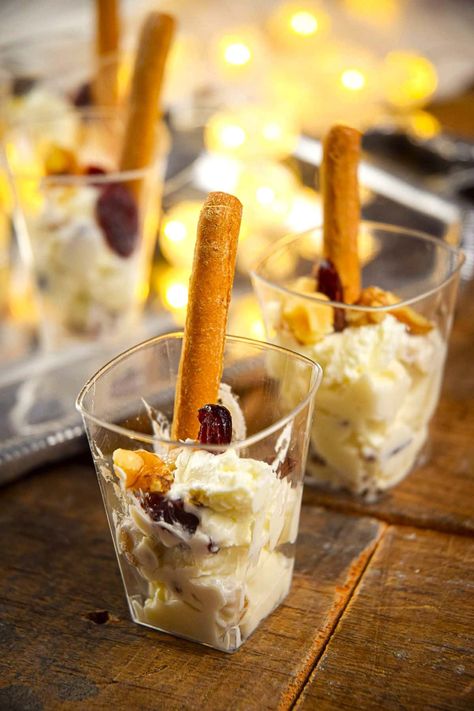 Appetizers In Cups, Toothpick Appetizers Easy, Crunchy Breadsticks, Glass Appetizers, Shot Glass Appetizers, Cranberry Goat Cheese, Appetizers For Christmas, Toothpick Appetizers, Christmas Menu Ideas