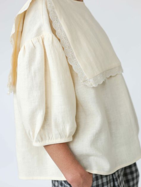 Collar Blouse Outfit, Oversized Blouse Outfit, Cut Out Shoulder Top, Boho Fits, Japan Osaka, Linen Tops, Fashion Top Outfits, Oversized Collar, Sleeves With Cuffs