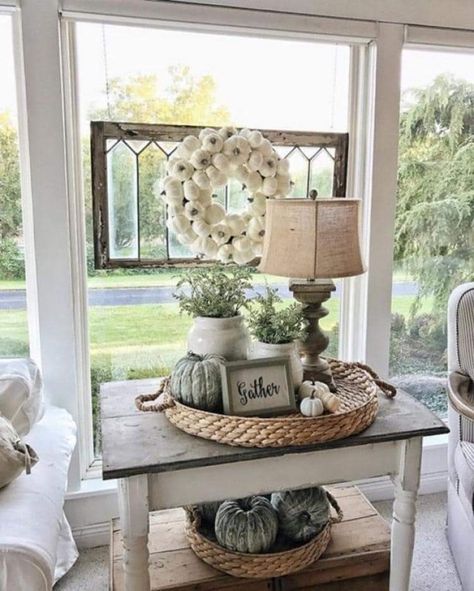 End Table Decor, Cottage Remodel, Farmhouse Living Room Furniture, Farmhouse Living Room Decor Ideas, Rustic Farmhouse Living Room, Tafel Decor, Room Furniture Design, Modern Farmhouse Living Room, Furniture Design Living Room