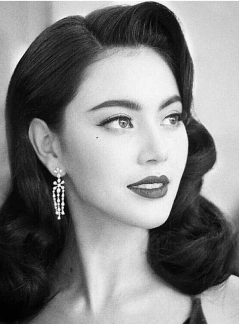 Old Hollywood Hair, 40s Hairstyles, 1950s Hairstyles, 50s Hairstyles, Hollywood Hair, Retro Hairstyles, Hair Reference, Wedding Hair And Makeup, Aesthetic Hair