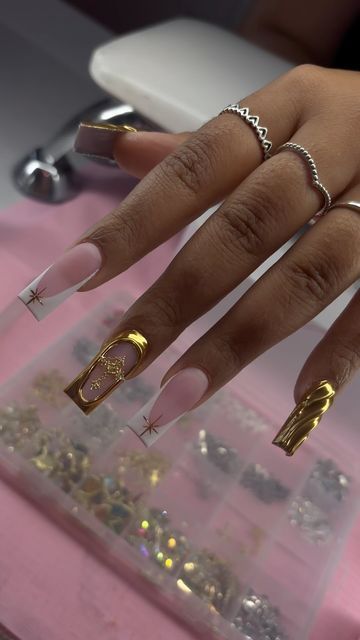 NYC NAIL TECH|Bryanna on Instagram: "JULY AVAILABILITY IS OPEN TO BOOK   Link in bio to book 💕  Follow @nailzby_nana for more 💝  -  -  -  -  -   #viralnails #viralnailtech #nailreels #contentcreator #contentideas #newreels #explore #explorepage #nycnailtech #nailsnailsnails #nailinspoforgirls #nycnailtech #manhattannailtech #bxnailtech #bronxnailtech #nailsnailsnails #tampanailtech #floridanailtech #nailtutorials #socialmarketing #toetech #frenchpedicure #pigmentedombre #ombre #gelmanicure #russianmanicure" Nail Inspo For Nyc, Nail Tech Aesthetic, Nail Tech Instagram, Marble Acrylic Nails, Nyc Nails, Hard Nails, Drip Nails, French Tip Acrylic Nails, Girly Acrylic Nails