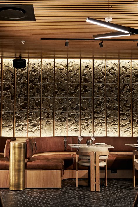 Timber Wall Cladding, Restaurant Interior Design Ideas, Asian Restaurant Design, Rock And Roll Aesthetic, Asian Fusion Restaurant, Bar Lounge Design, Resturant Design, Fusion Restaurant, Bistro Food