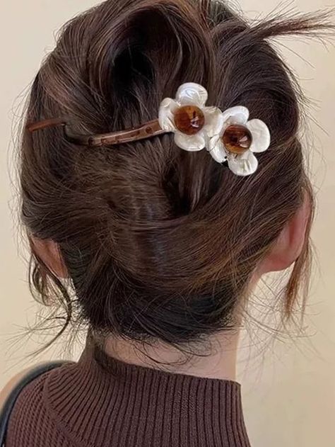 Elegant Hair Accessories, Flower Hair Clips Aesthetic, Dragonfly Hair Clip, Hair Clips Aesthetic, Geometric Hair, Geometric Hair Clip, Beautiful Hair Accessories, European Hair, Shape Geometric