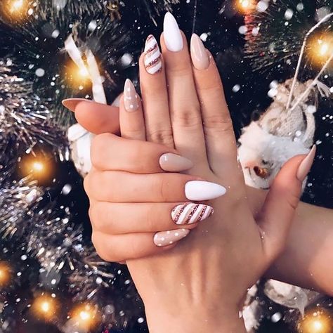 Pastel Christmas Nails Christmas Gel Nails, Christmas Nails Acrylic, Festival Nails, Xmas Nails, Christmas Nail Designs, Dream Nails, Pretty Acrylic Nails, Best Acrylic Nails, Cute Acrylic Nails