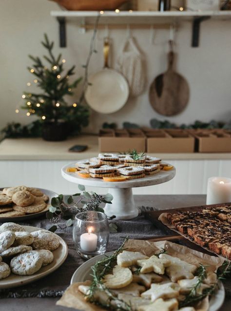 Recipe Exchange Party Ideas, How To Host A Cookie Exchange Party, Cookie Swap Party Ideas, Cookie Party Decorations, Cookie Party Ideas, Recipe Exchange Party, Cookie Exchange Rules, Christmas Cookie Swap Party, Cookie Swap Party