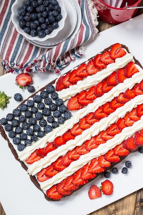 Brownie Flag Recipe 4th Of July Party Food, Citizenship Party, Fourth Of July Party Ideas, Fourth Of July Ideas, July 4th Party, 4th Of July Party Ideas, 4th Of July Food, Flag Cake, American Party